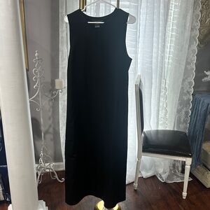 Chic Black Sleeveless Maxi Dress